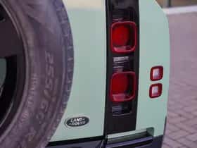 Land Rover Defender (2024) thumbnail 9
