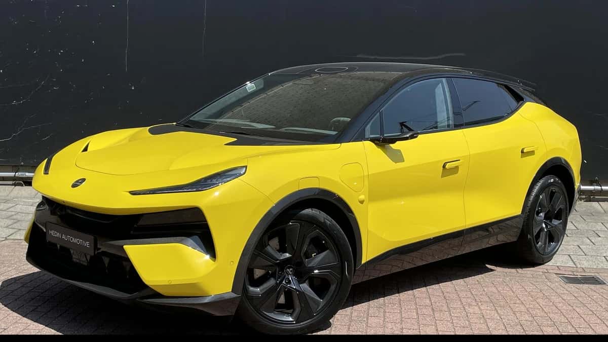 Lotus Eletre (2025) — foto 1