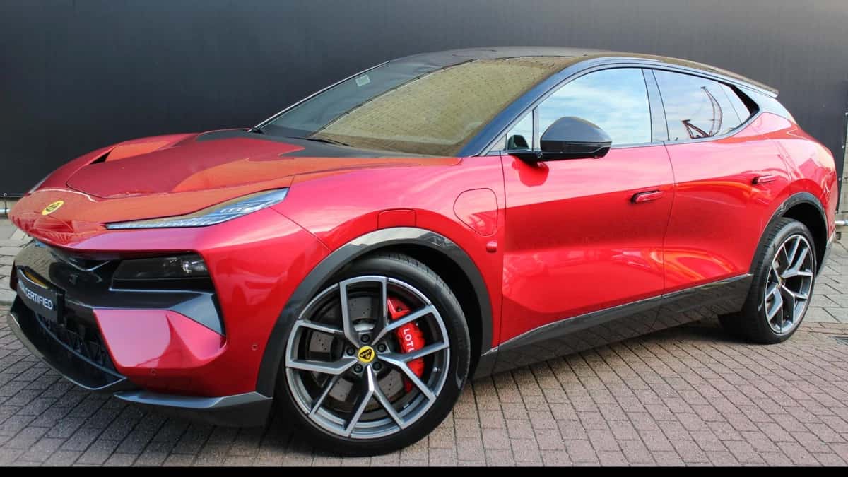Lotus Eletre (2024) — foto 1
