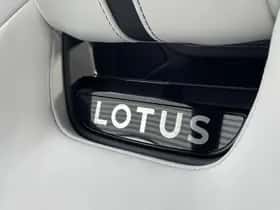 Lotus Emira (2024) thumbnail 11