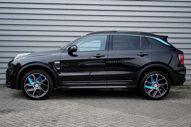 Lynk & Co 01 (2022) thumbnail 2