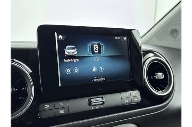 Mercedes-Benz eCitan (2024) thumbnail 19