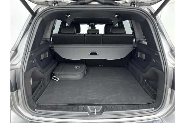 Mercedes-Benz EQB (2024) thumbnail 4