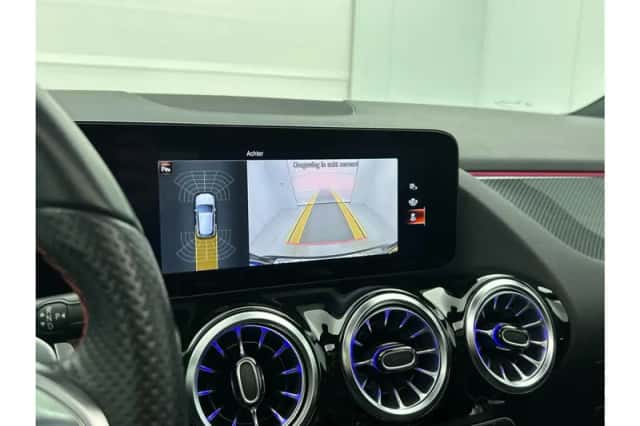 Mercedes-Benz GLA (2022) thumbnail 15
