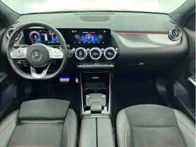 Mercedes-Benz GLA (2022) thumbnail 3