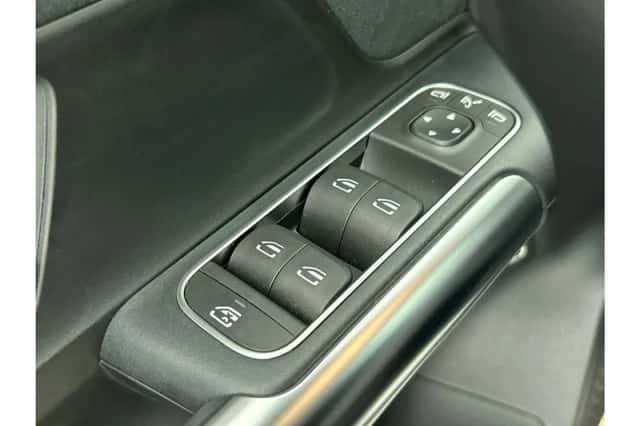 Mercedes-Benz GLA (2022) thumbnail 24