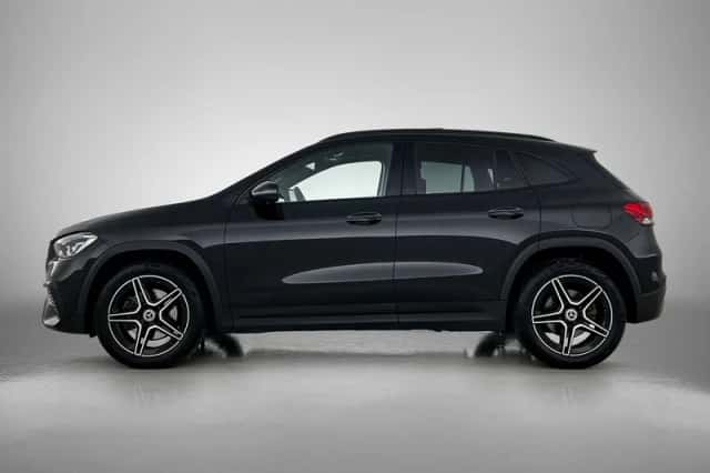 Mercedes-Benz GLA (2022) thumbnail 6