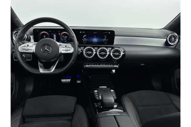 Mercedes-Benz CLA-Klasse (2023) thumbnail 3