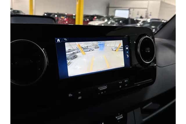 Mercedes-Benz Sprinter (2024) thumbnail 11