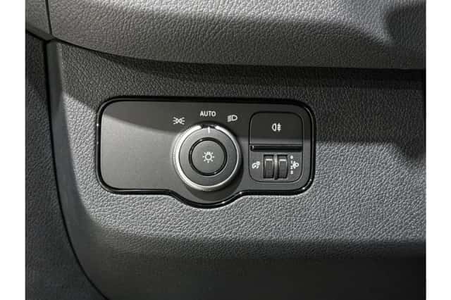 Mercedes-Benz Sprinter (2024) thumbnail 17