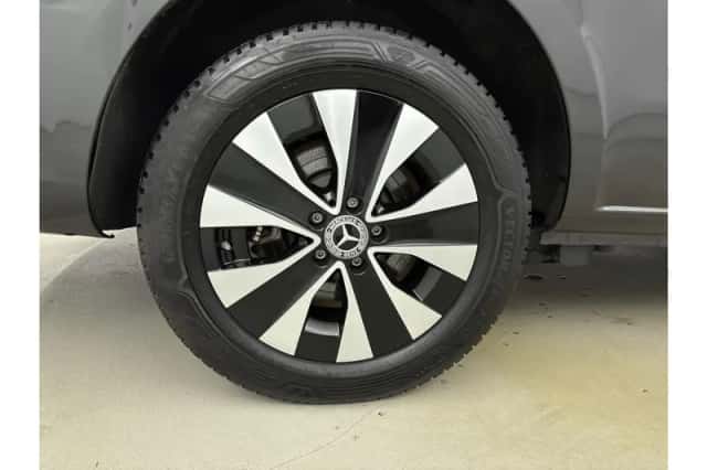 Mercedes-Benz Vito (2024) thumbnail 4