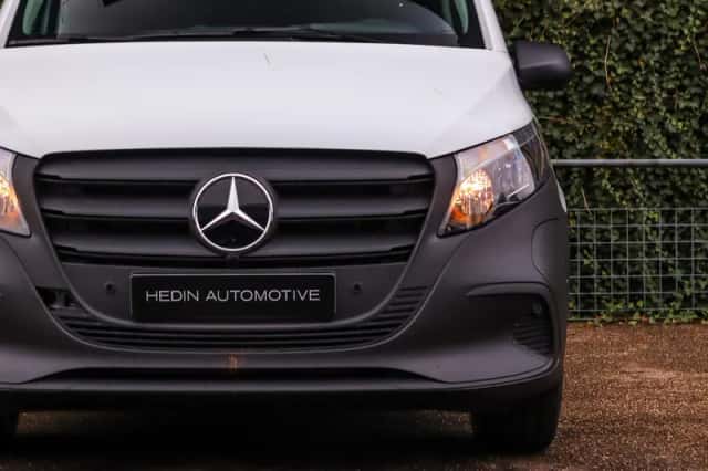 Mercedes-Benz eVito (2025) thumbnail 4