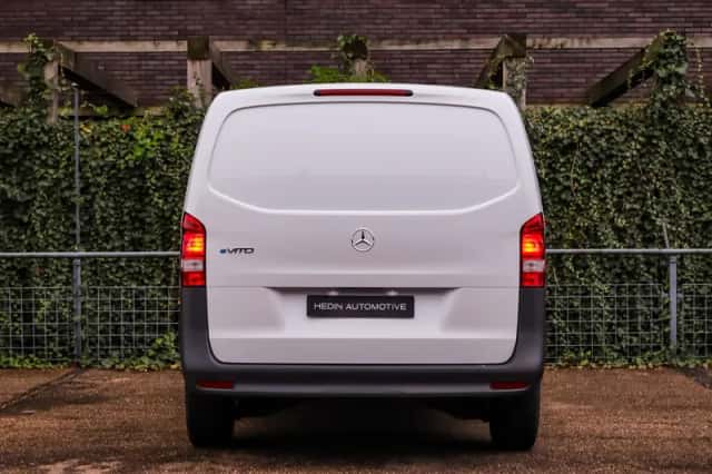 Mercedes-Benz eVito (2025) thumbnail 10