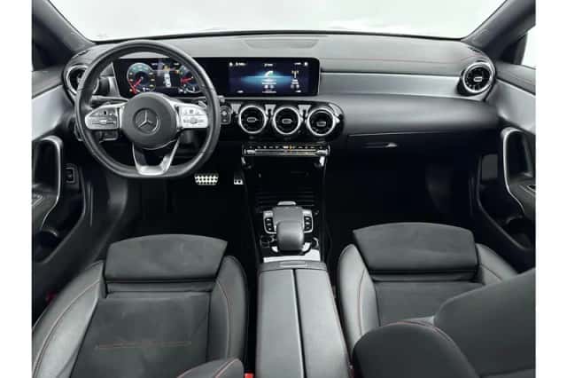 Mercedes-Benz CLA-Klasse (2020) thumbnail 3