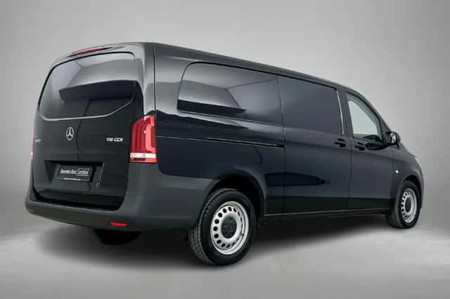 Mercedes-Benz Vito (2024) thumbnail 2