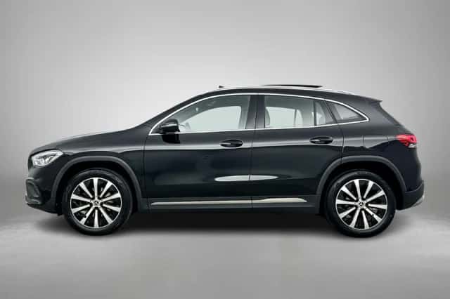 Mercedes-Benz GLA (2023) thumbnail 6