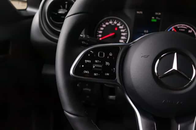 Mercedes-Benz eCitan (2024) thumbnail 15