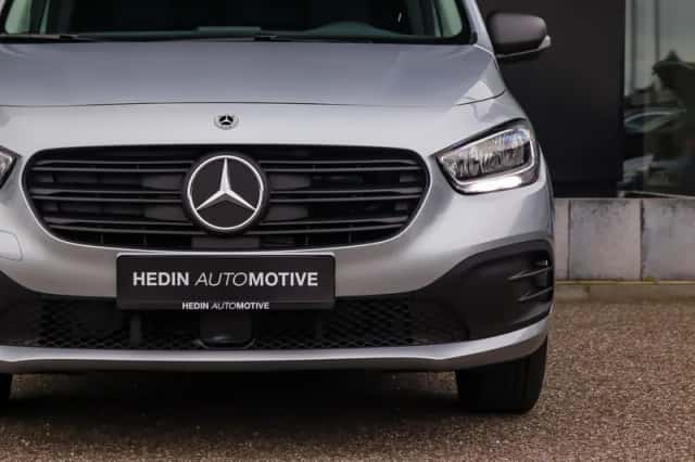 Mercedes-Benz eCitan (2024) thumbnail 26