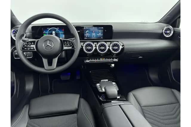 Mercedes-Benz A-Klasse (2021) thumbnail 3