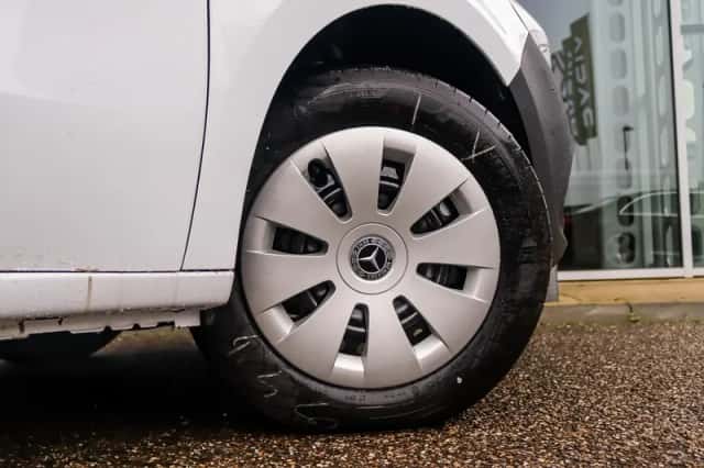 Mercedes-Benz eCitan (2025) thumbnail 6
