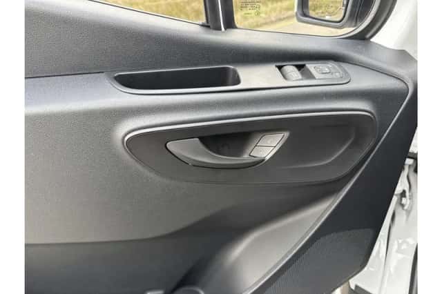Mercedes-Benz Sprinter (2024) thumbnail 18