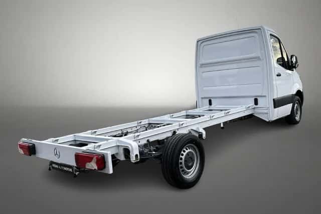 Mercedes-Benz Sprinter (2024) thumbnail 5
