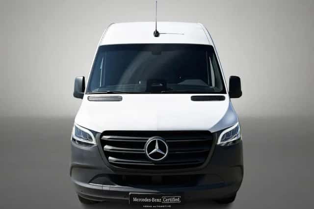 Mercedes-Benz Sprinter (2024) thumbnail 3