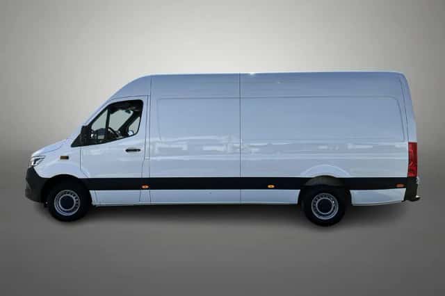 Mercedes-Benz Sprinter (2024) thumbnail 4