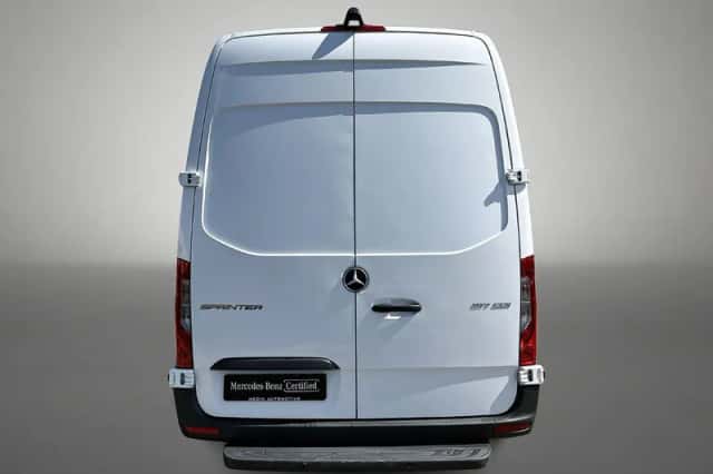 Mercedes-Benz Sprinter (2024) thumbnail 5