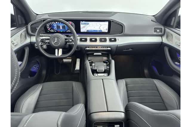 Mercedes-Benz GLE (2025) thumbnail 3