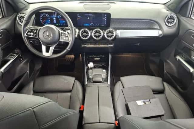 Mercedes-Benz EQB (2023) thumbnail 3
