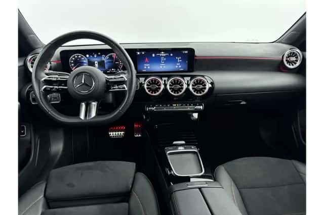 Mercedes-Benz A-Klasse (2023) thumbnail 3