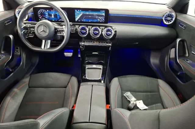 Mercedes-Benz CLA-Klasse (2024) thumbnail 3