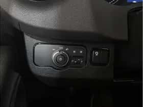 Mercedes-Benz Sprinter (2024) thumbnail 22