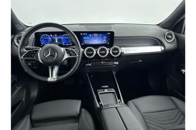 Mercedes-Benz EQB (2024) thumbnail 3
