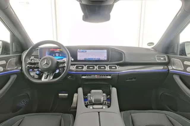 Mercedes-Benz GLE (2025) thumbnail 3