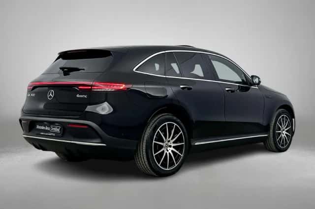 Mercedes-Benz EQC (2021) thumbnail 2
