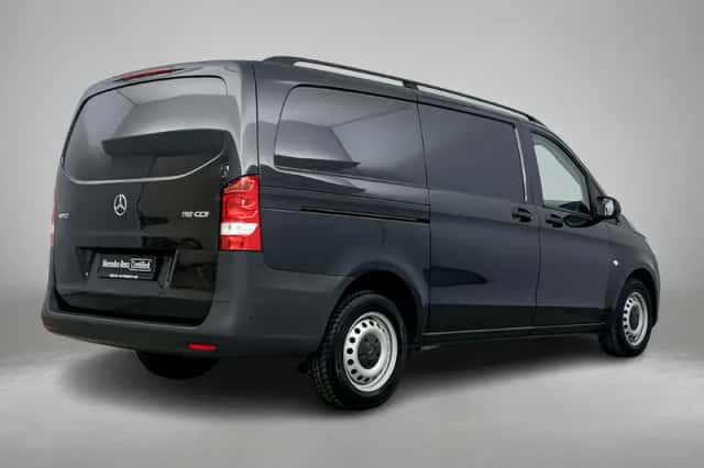 Mercedes-Benz Vito (2022) thumbnail 2
