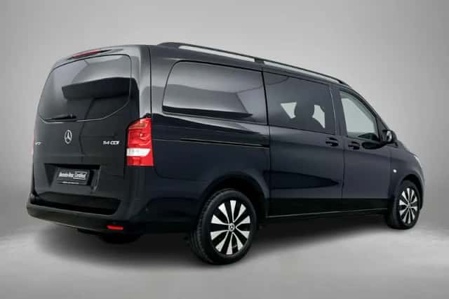 Mercedes-Benz Vito (2024) thumbnail 2