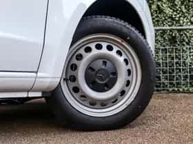 Mercedes-Benz eVito (2025) thumbnail 6