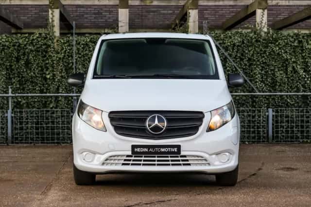 Mercedes-Benz eVito (2025) thumbnail 8