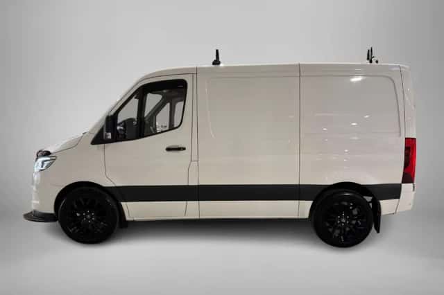 Mercedes-Benz Sprinter (2023) thumbnail 5