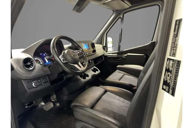 Mercedes-Benz Sprinter (2023) thumbnail 8
