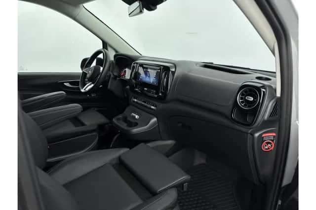 Mercedes-Benz Vito (2024) thumbnail 12