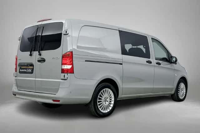 Mercedes-Benz Vito (2024) thumbnail 4
