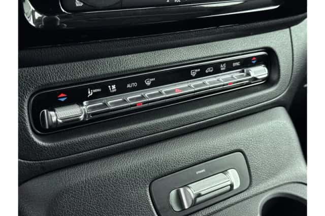 Mercedes-Benz Vito (2024) thumbnail 31