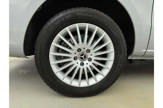 Mercedes-Benz Vito (2024) thumbnail 5