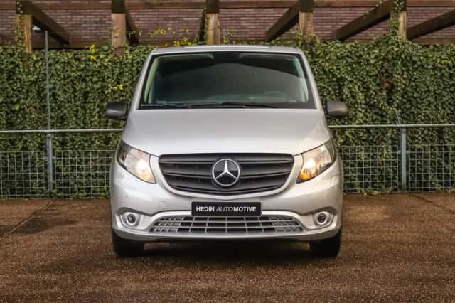 Mercedes-Benz eVito (2025) thumbnail 8
