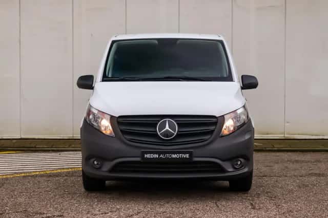 Mercedes-Benz eVito (2025) thumbnail 2
