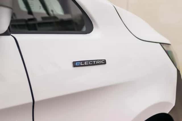 Mercedes-Benz eVito (2025) thumbnail 8